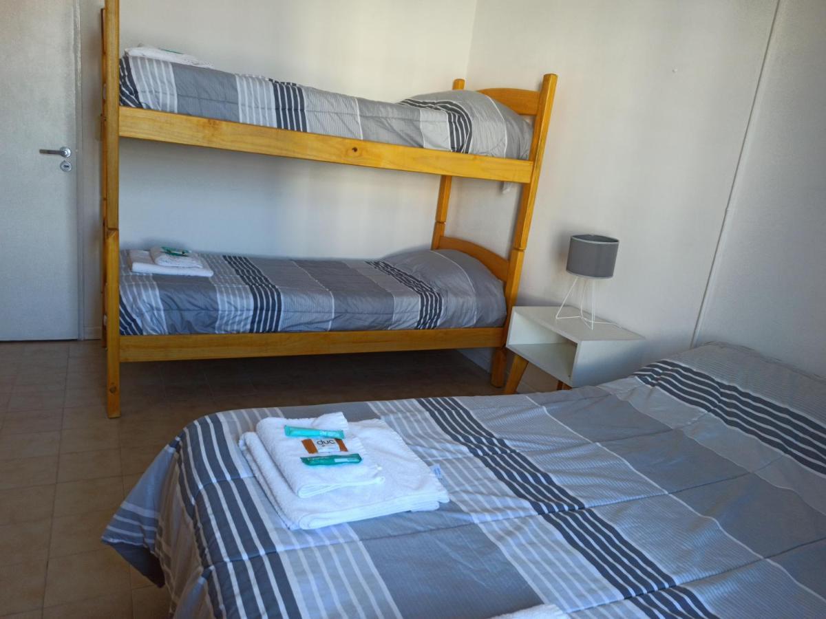 El Faro Hostel Пуерто Мадрин Екстериор снимка