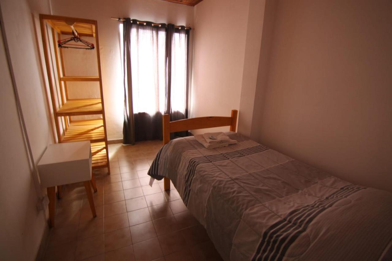 El Faro Hostel Пуерто Мадрин Екстериор снимка