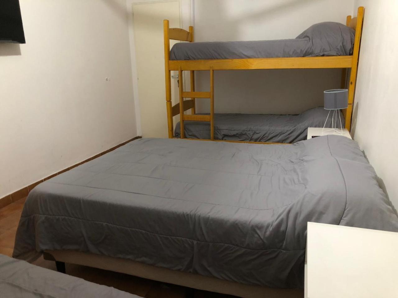 El Faro Hostel Пуерто Мадрин Екстериор снимка