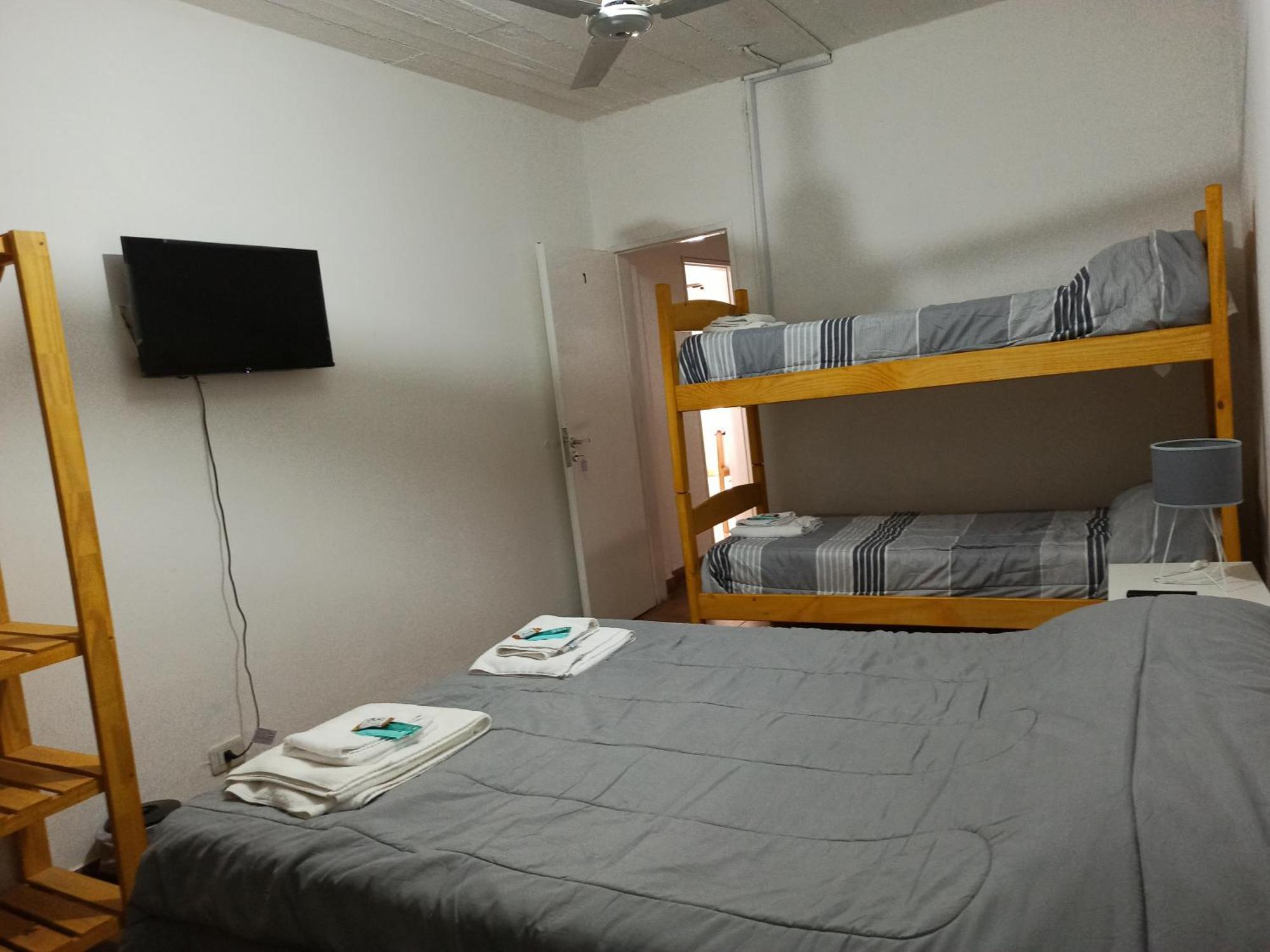 El Faro Hostel Пуерто Мадрин Екстериор снимка